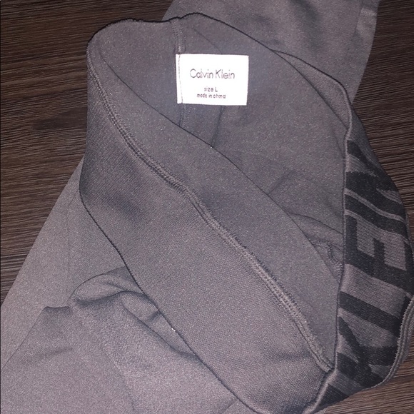 Calvin Klein Soft Gray Sheer Style Leggings, NWT - Picture 3 of 4